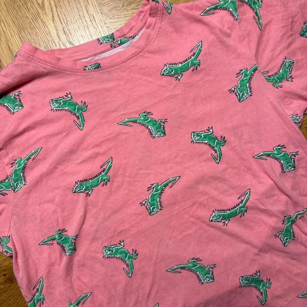 SGR Pink All Over Iguana Lizard Graphic T-Shirt XL (fit is closer to L)